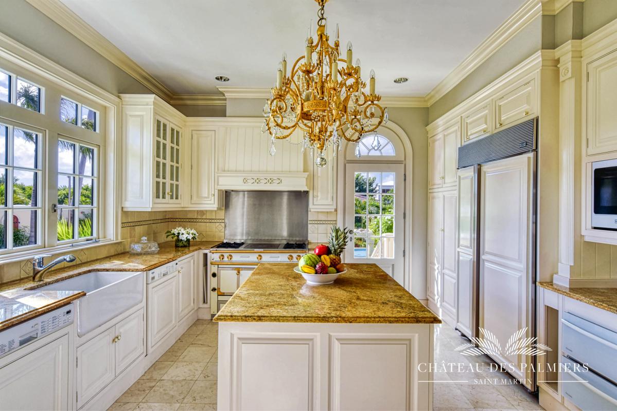 11.Location villa Chateau des Palmiers accés mer Terres Basses Saint Martin_cuisine